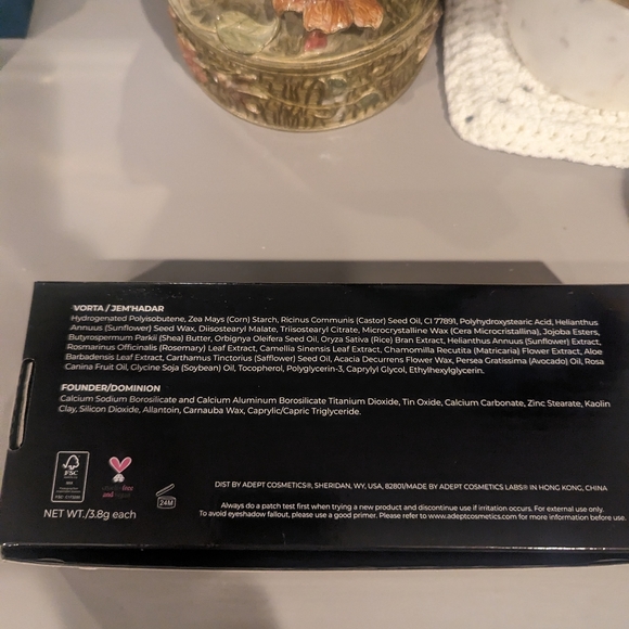 Limited edition Ketracel White multy use palette - Picture 9 of 10